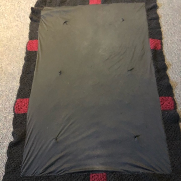 Handmade blanket/throw. - Picture 2 of 3